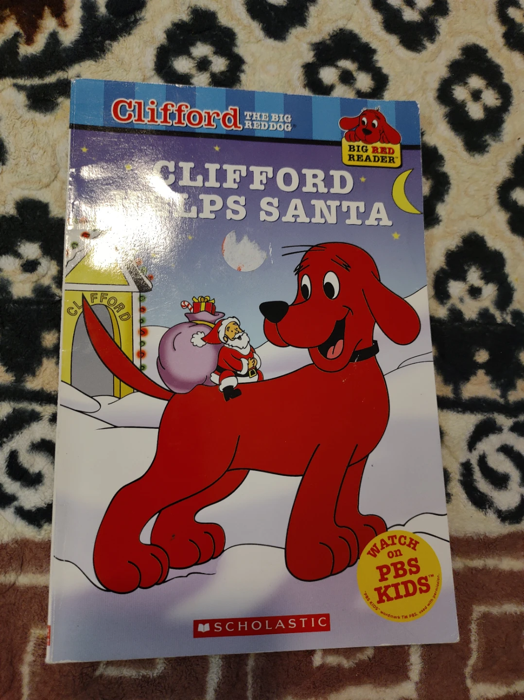 Clifford the Big Red Dog: Clifford Helps Santa Book