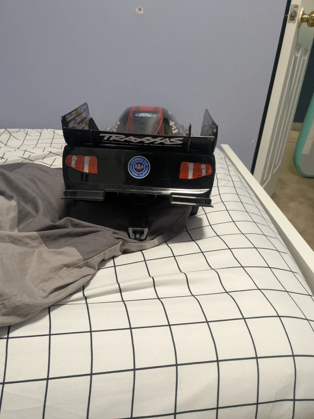 Traxxas Courtney Force Funny Car Radio Control - photo 4