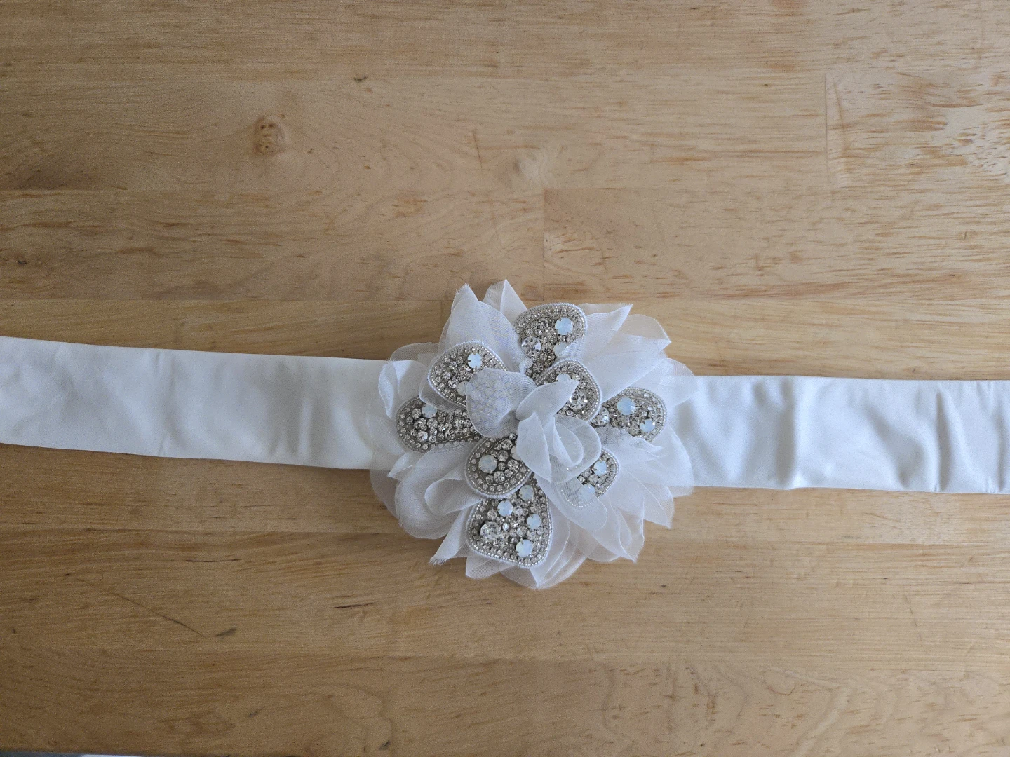 Paloma Blanca Wedding Dress Sash White Beaded Flower Size 10