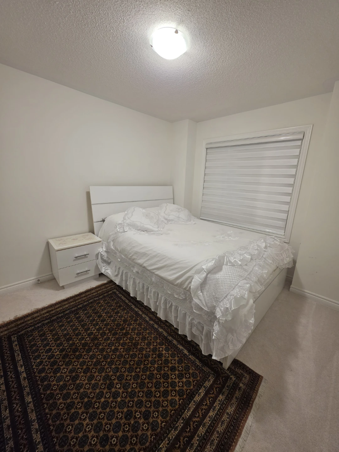 QUEEN SIZE BEDROOM SET FOR SALE !!!