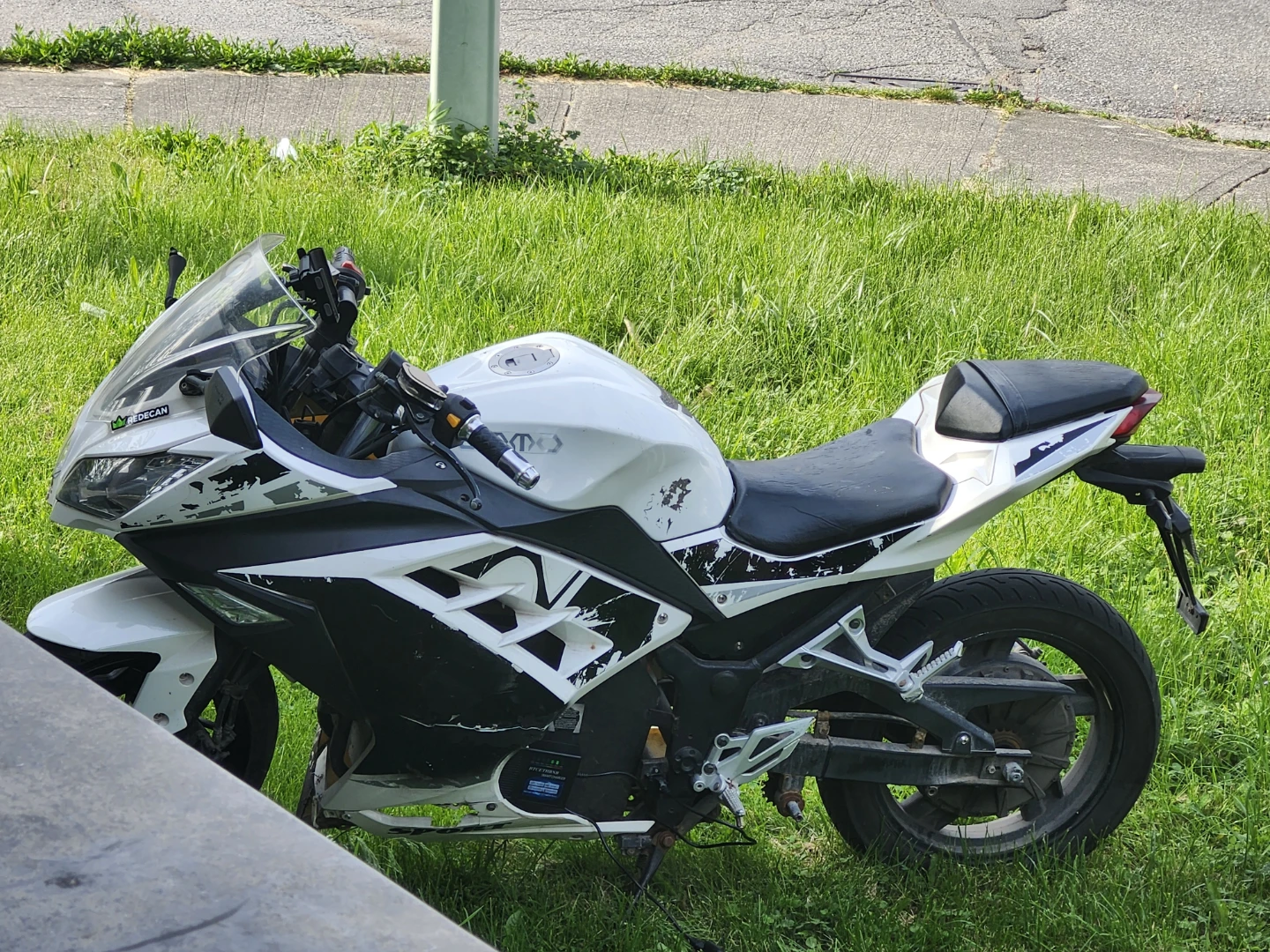 White EMGO Sport Bike Motorcycle