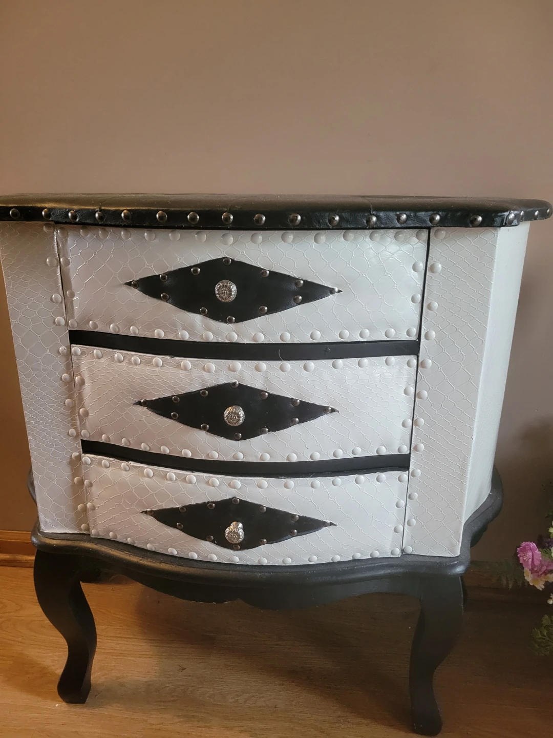 3-Drawer Accent Chest - photo 4