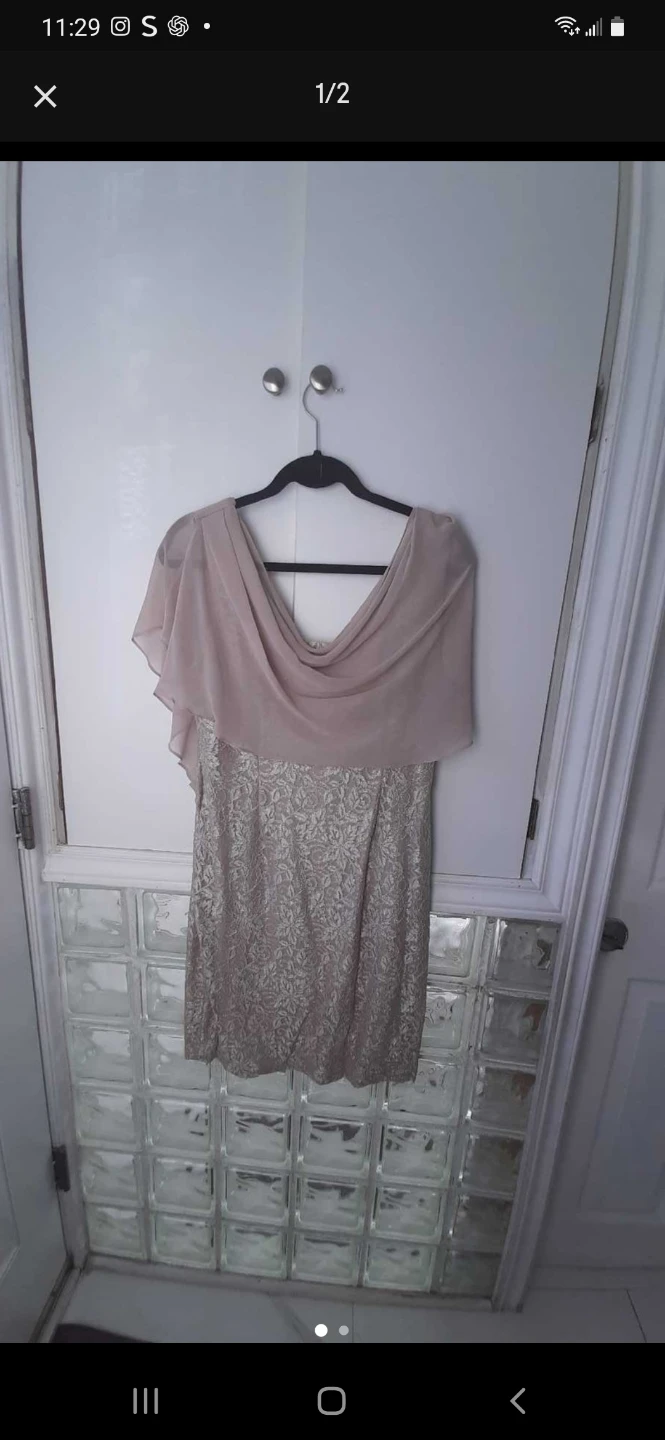 Elegant Lace Overlay Dress with Chiffon Capelet - photo 3