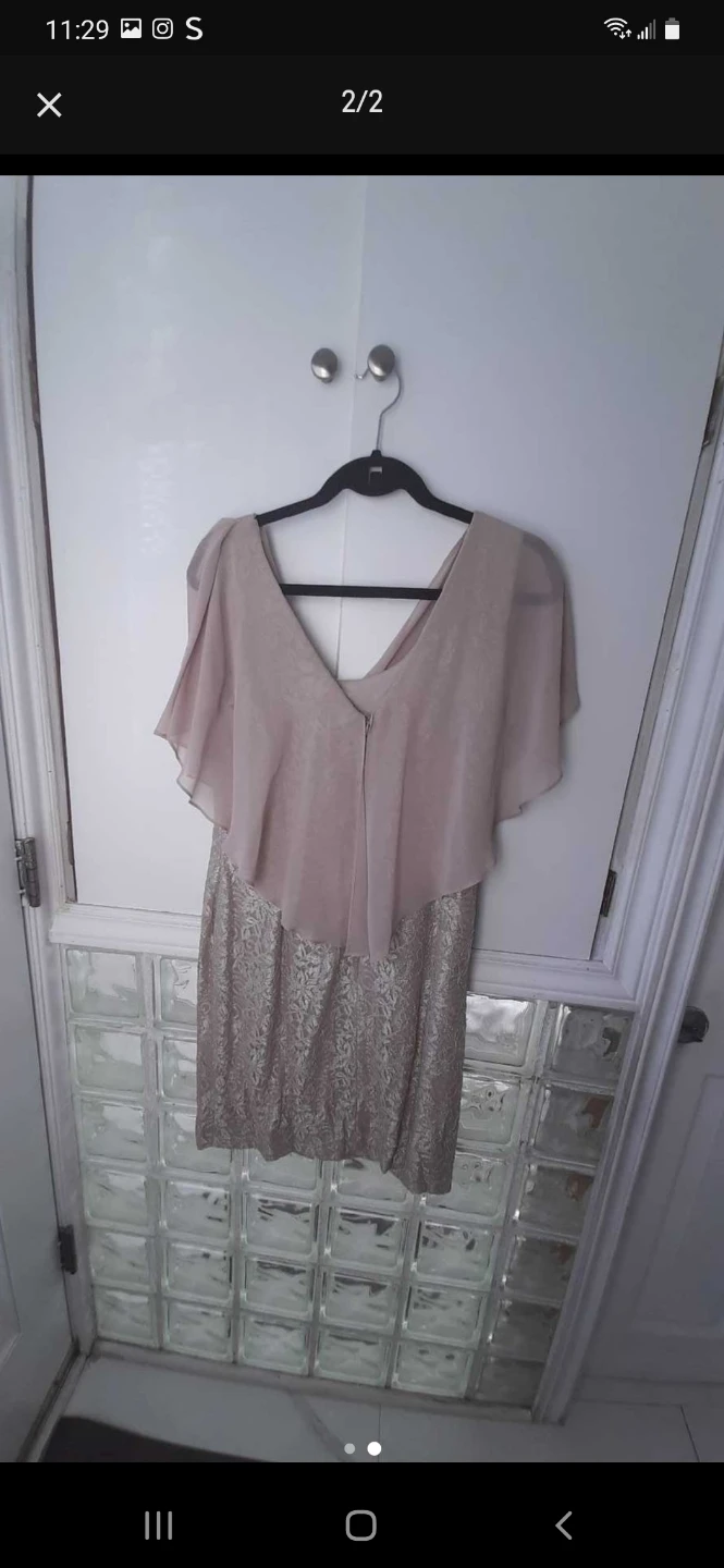 Elegant Lace Overlay Dress with Chiffon Capelet - photo 4