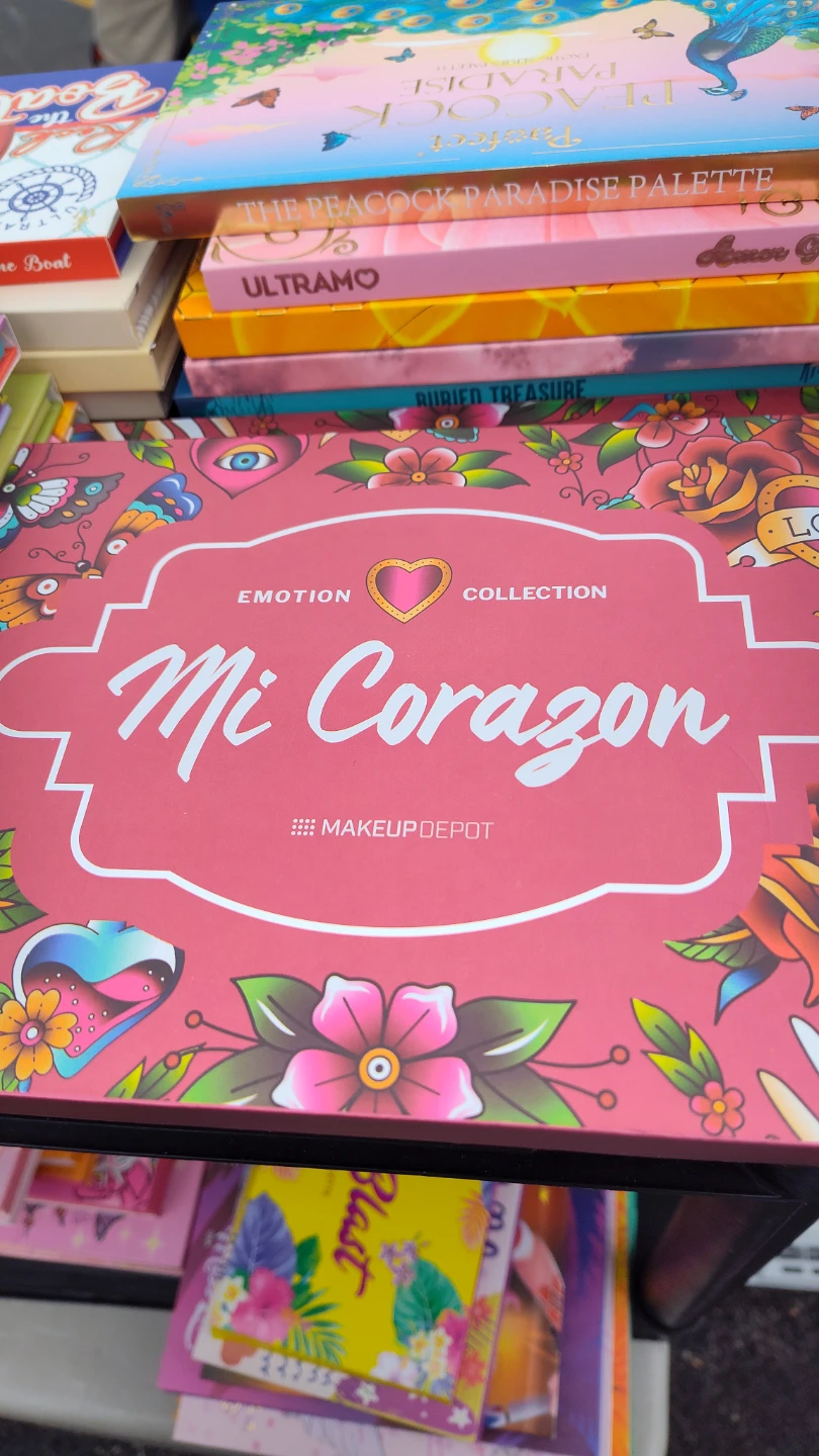 Makeup Depot Mi Corazon Emotion Collection Eyeshadow Palette