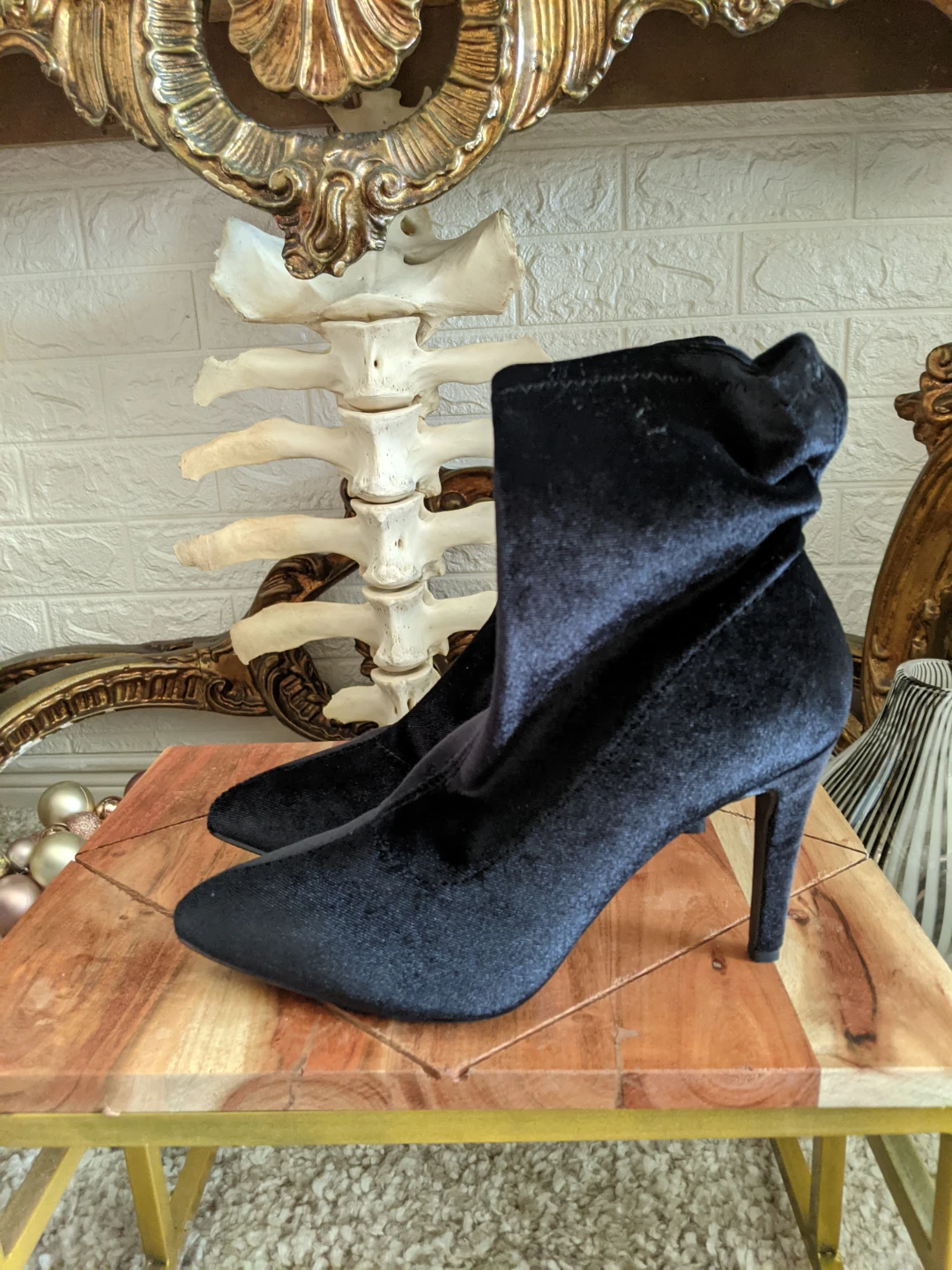 Le Château Black Velvet Stiletto Booties - photo 3