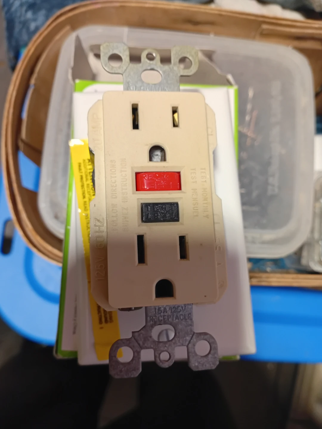 Leviton 15A 125V Receptacle