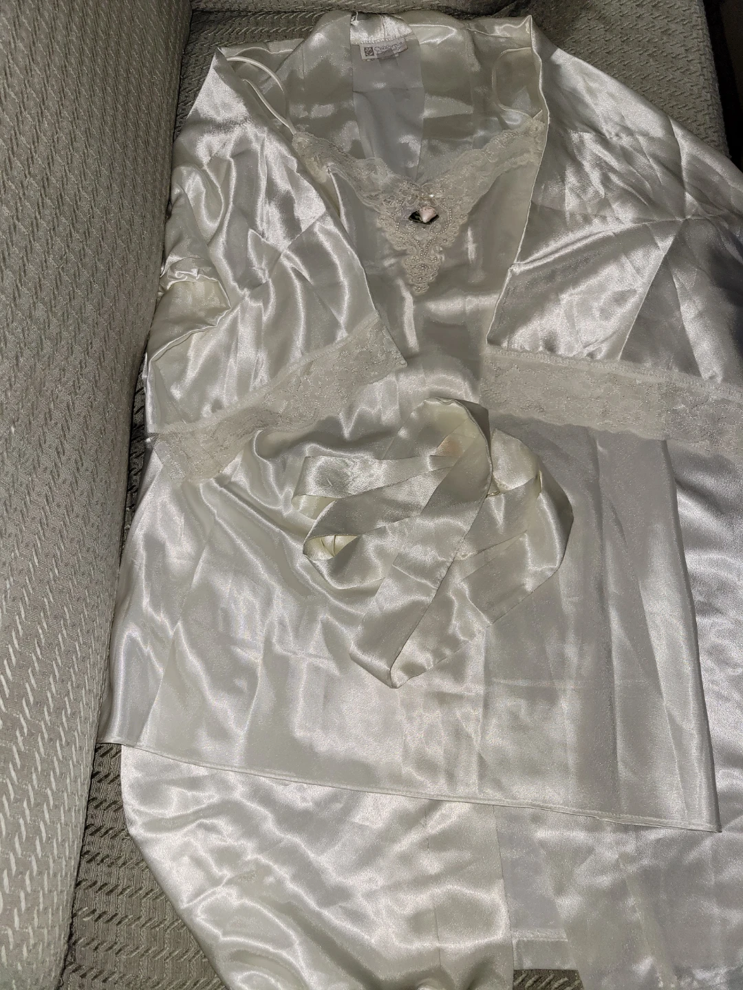 California Dynasty Satin Robe and Camisole Set - photo 3