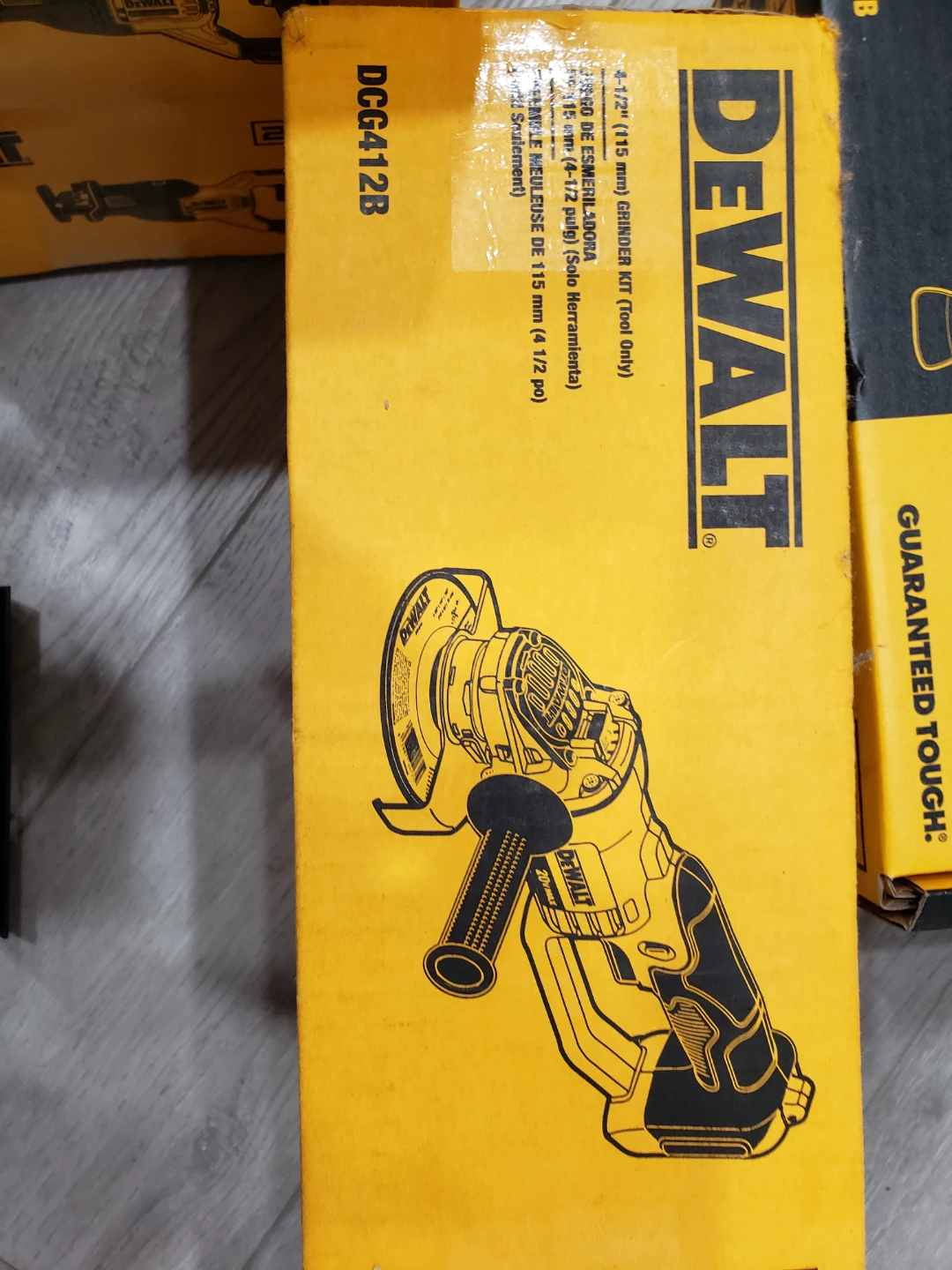DEWALT 4-1/2" (115 mm) Grinder Kit (Tool Only)