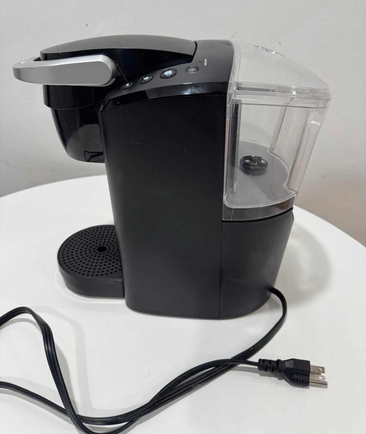 Keurig K-Compact Single-Serve K-Cup Pod Coffee Maker in black. - photo 4