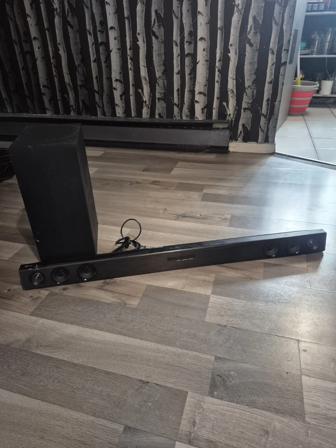 LG Wireless Sound Bar and Subwoofer