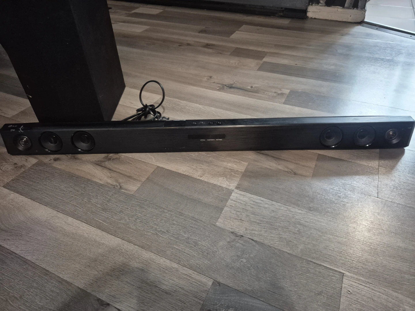 LG Wireless Sound Bar and Subwoofer - photo 2