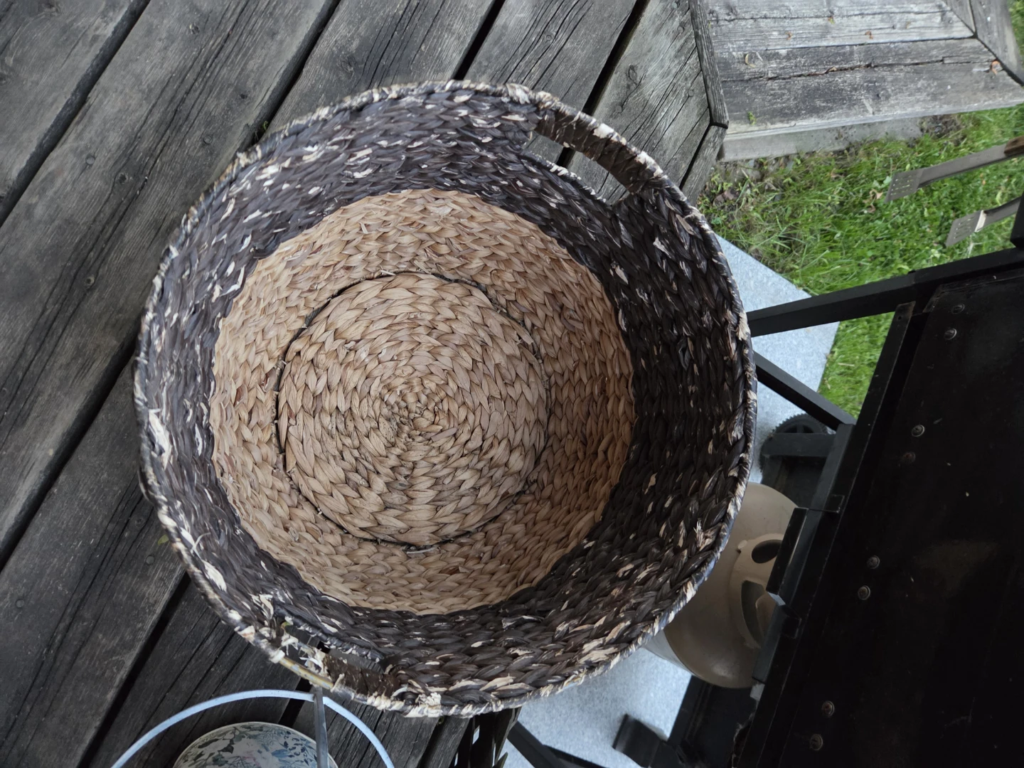 Woven Basket Side Table with Glass Top - photo 3