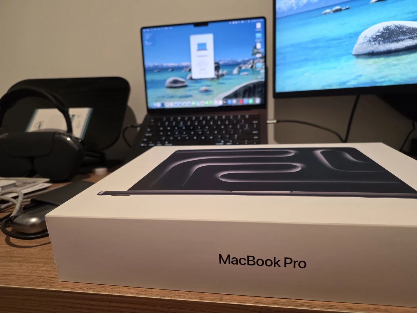 Apple MacBook Pro 14-inch M5 Chip 16GB RAM 1TB Storage