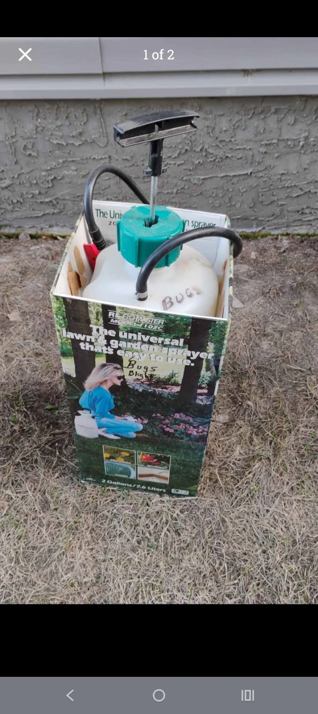 Roundup Pump Sprayer 2 Gallon