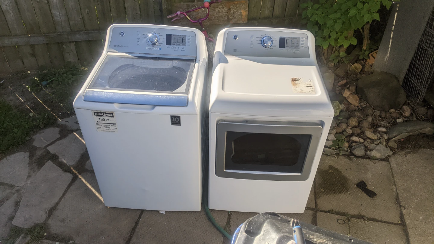 GE Top Load Washer and Dryer Set - photo 2