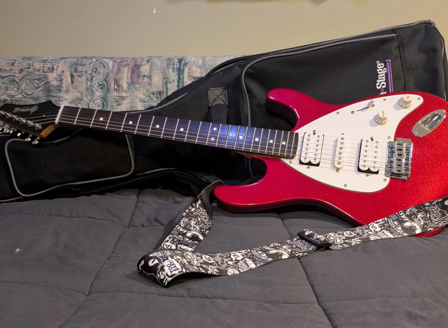Fender Squier Stratocaster Electric Guitar with Gig Bag