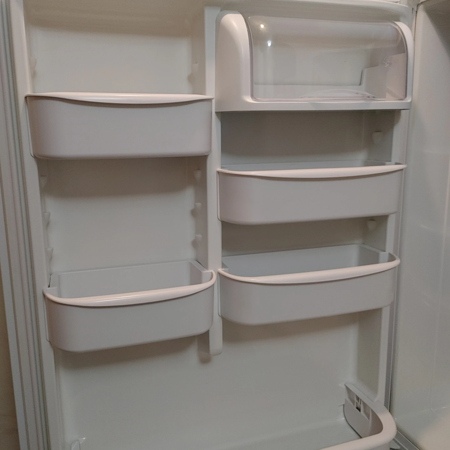 White Upright Refrigerator - photo 2