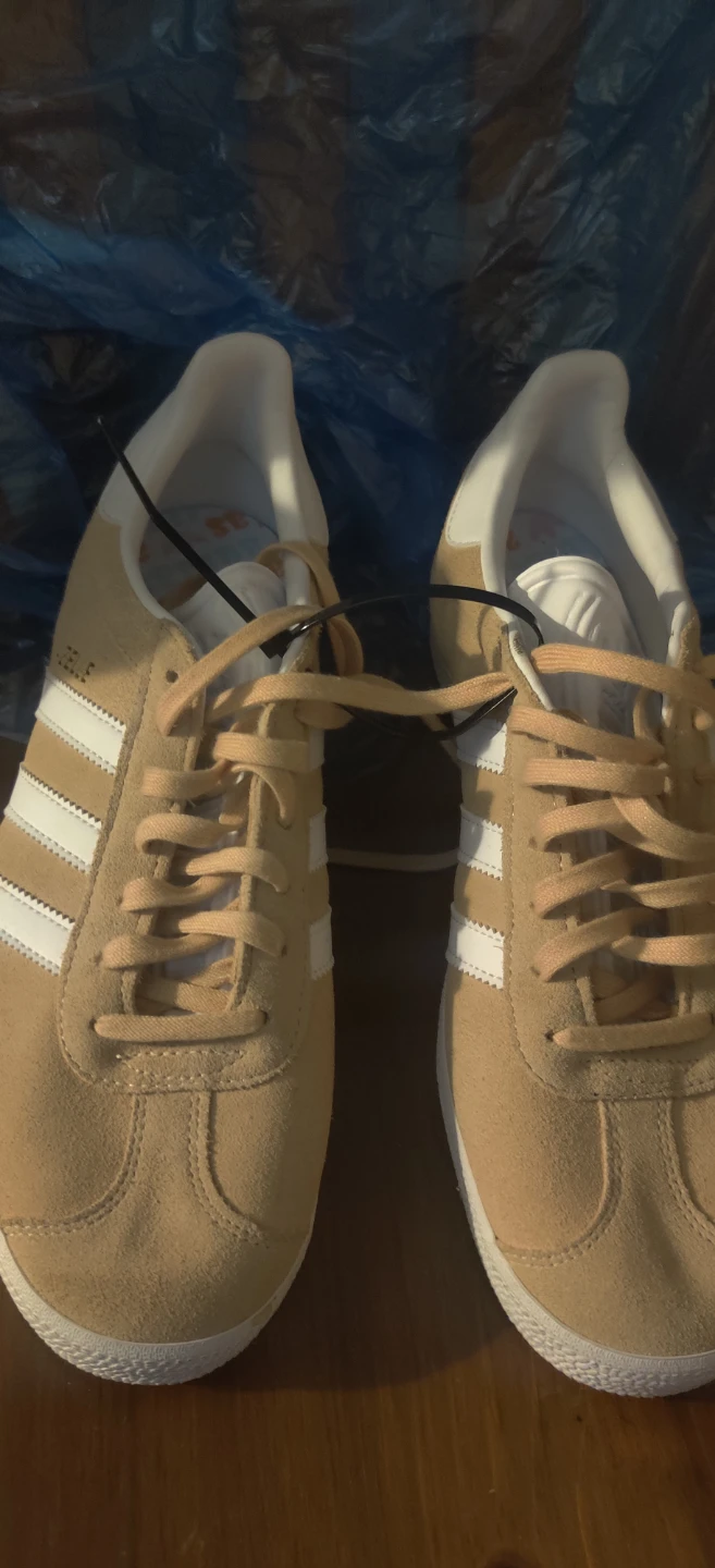 Adidas Gazelle Sneakers Peach Suede size 10