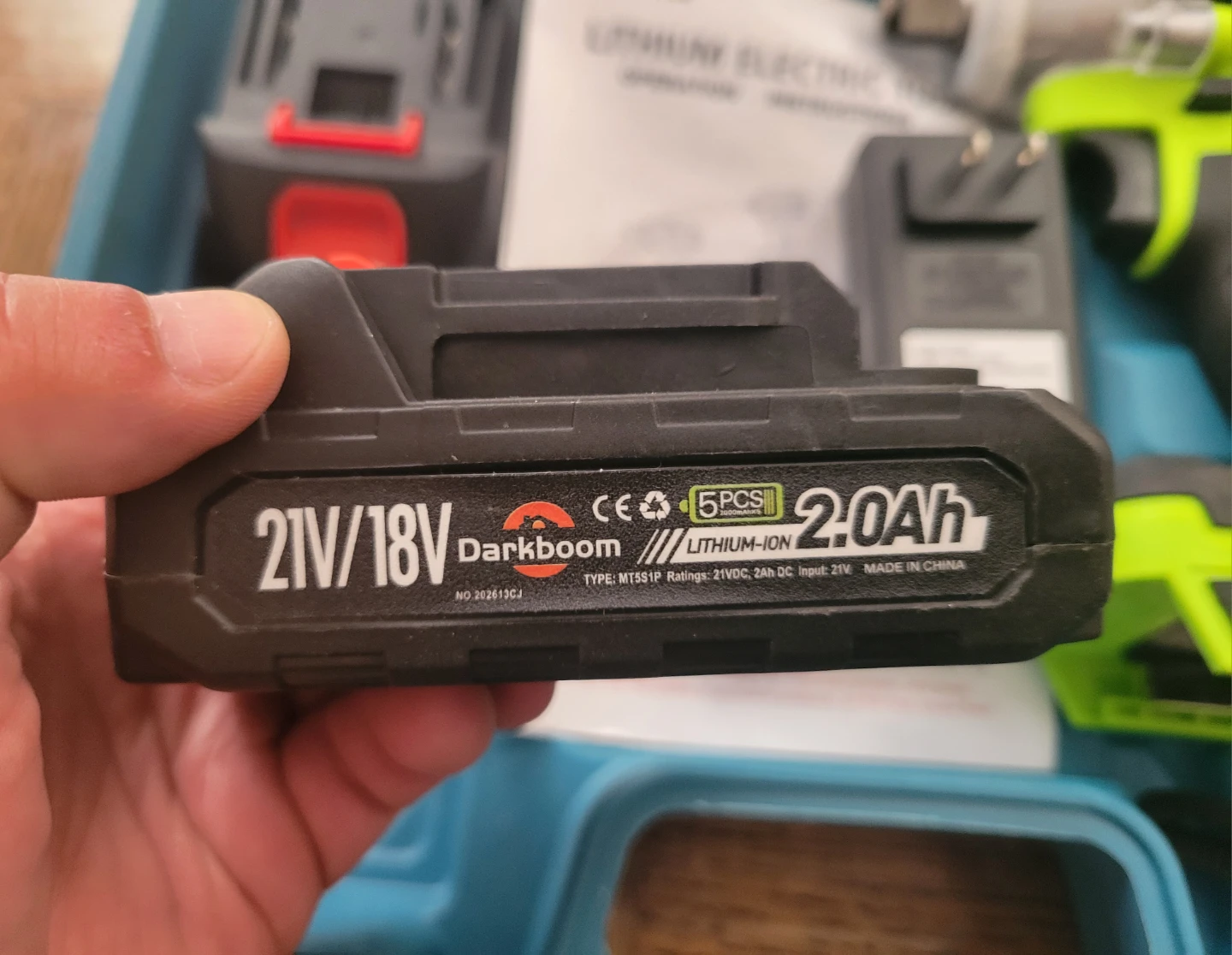 NEW YUNXI BS002 Electric Wrench Set w/2 battaries 2.0Ah - photo 2