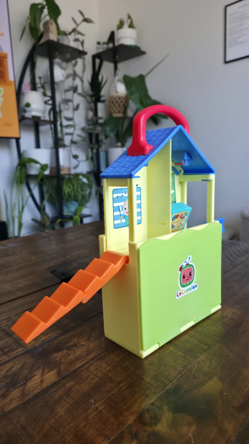 Cocomelon playhouse toy - photo 2