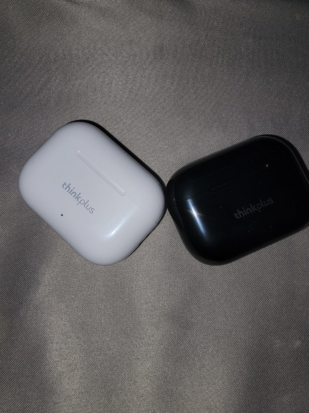 Thinkplus Wireless Earbuds (Black & White) - photo 4