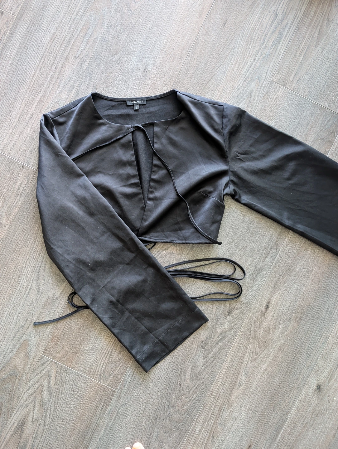 Dynamite Black Satin Tie Front Bell Sleeve Crop Top P/S