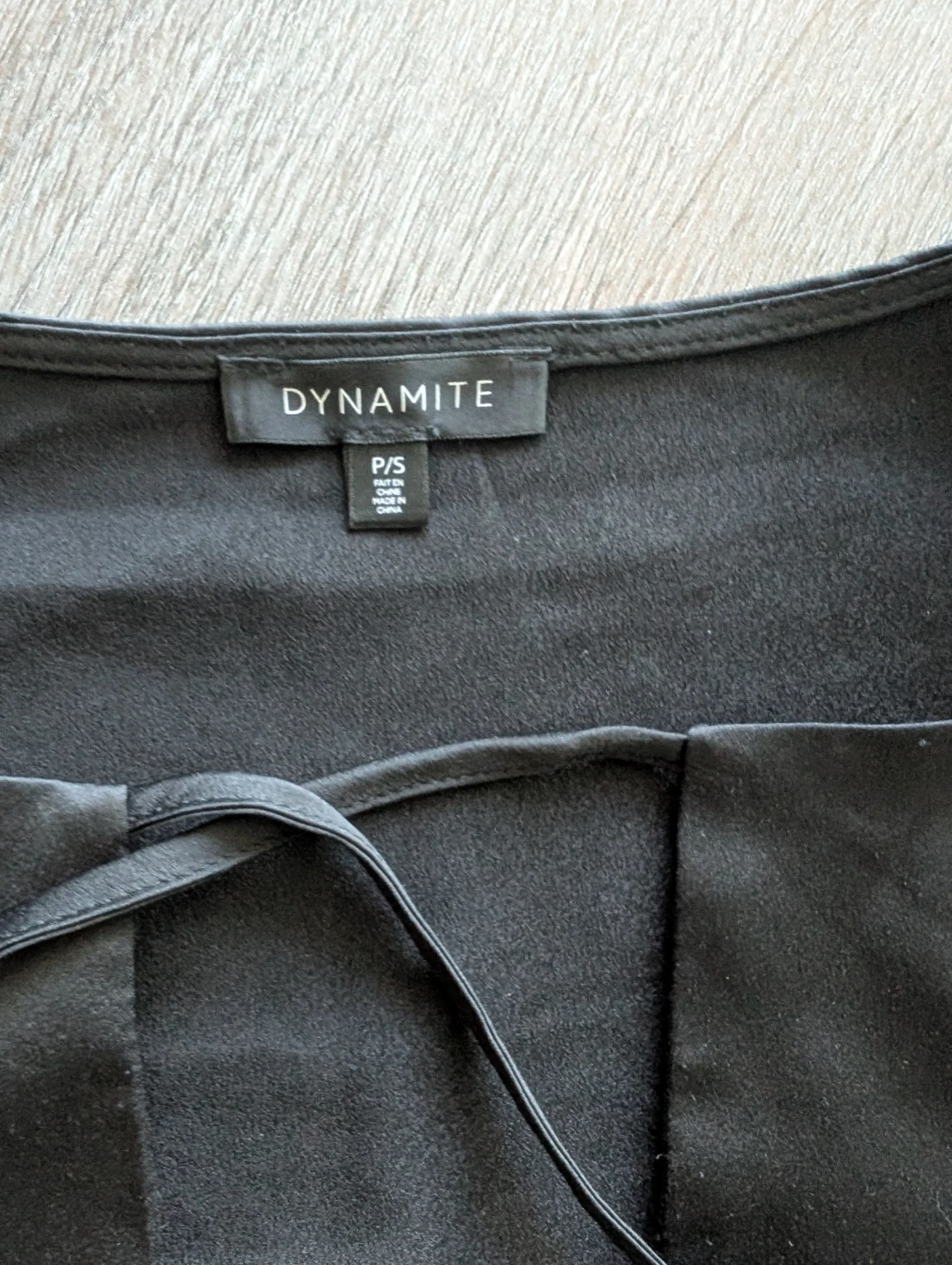 Dynamite Black Satin Tie Front Bell Sleeve Crop Top P/S - photo 3