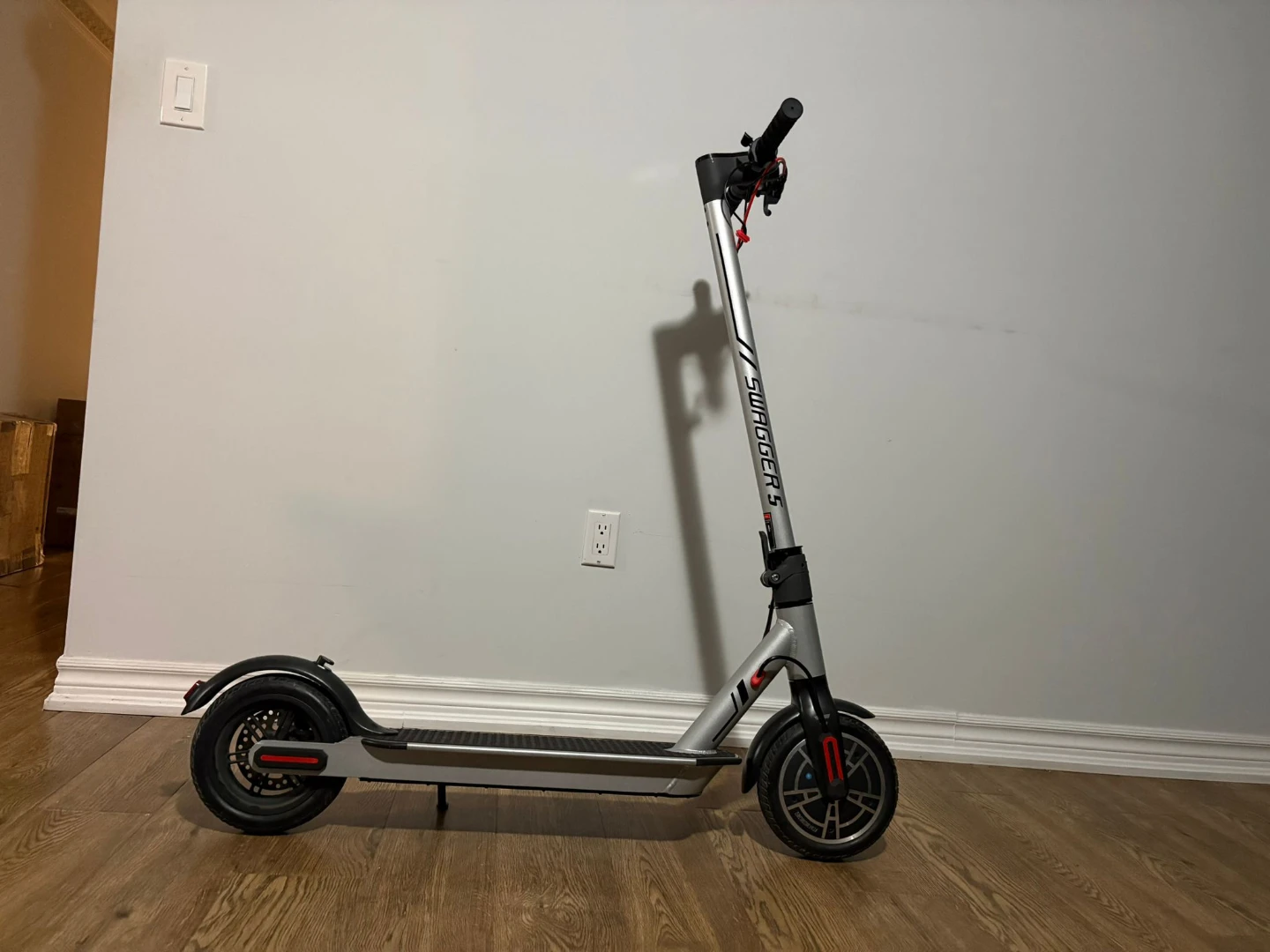 Swagtron Swagger 5 Electric Scooter - photo 2