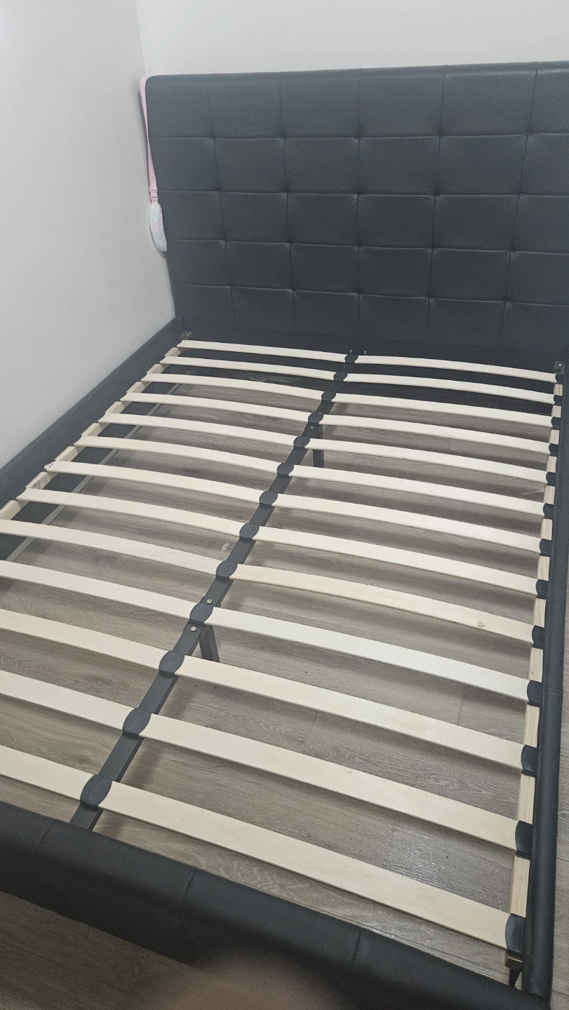 Queen Size Bed Frame with Mattress - photo 3