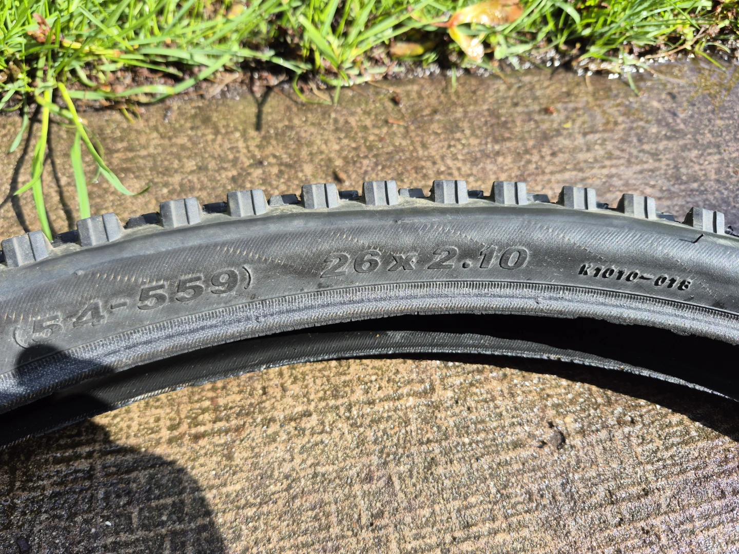 Kenda Nevegal 26x2.10 Bicycle Tires (Pair) - photo 2