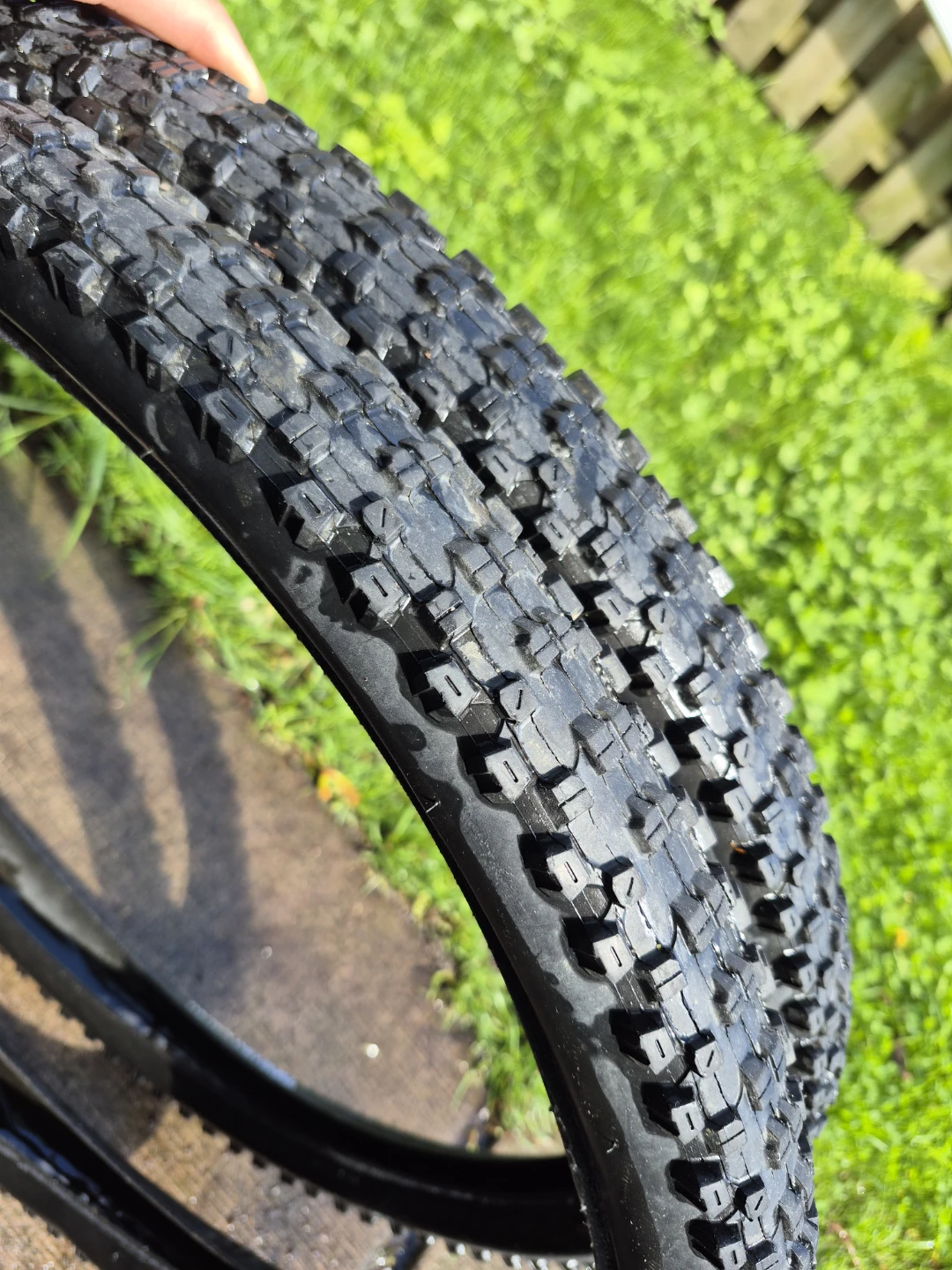 Kenda Nevegal 26x2.10 Bicycle Tires (Pair) - photo 4