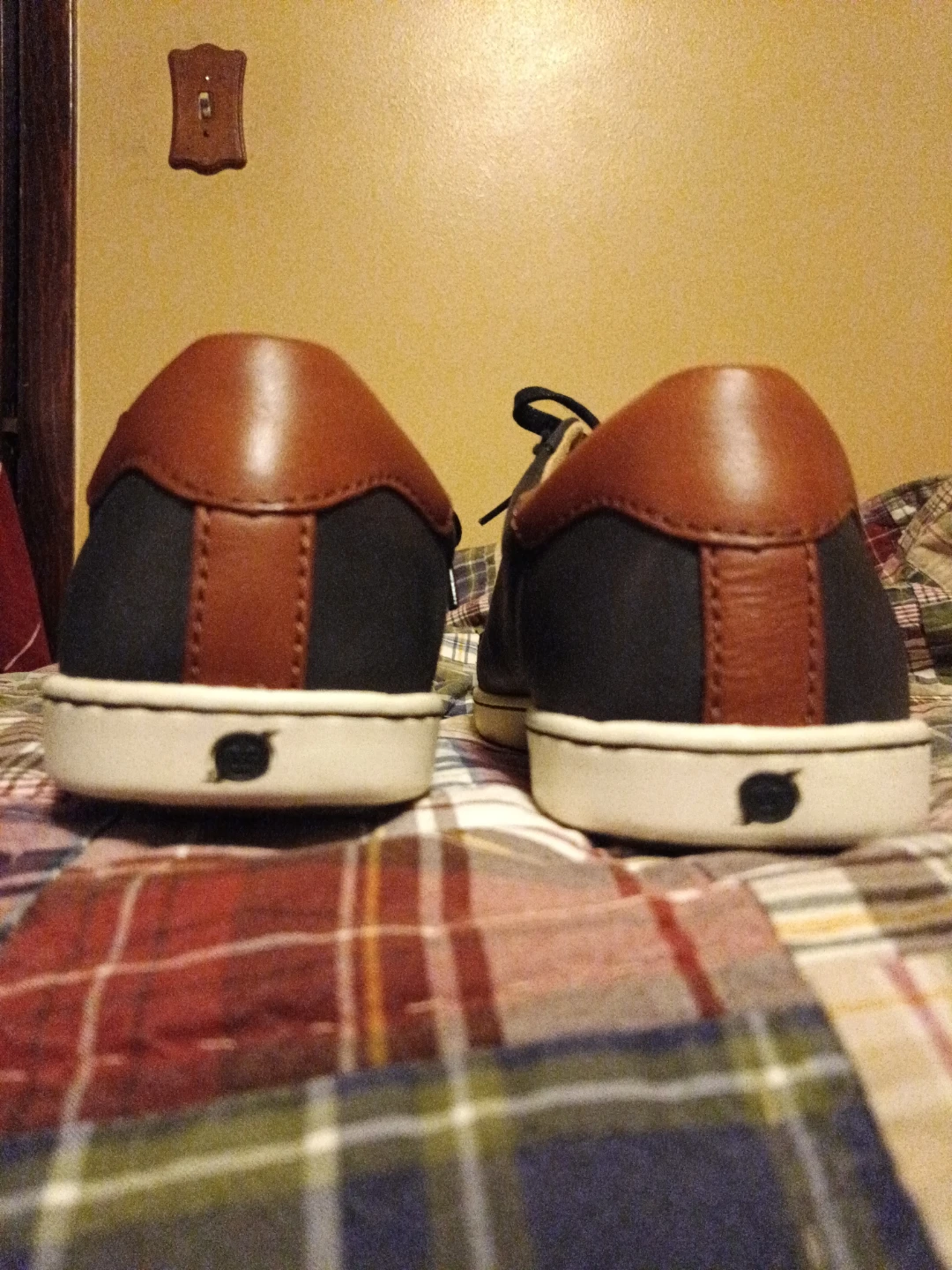 Born ,Black Leather Sneakers size 10 - photo 2