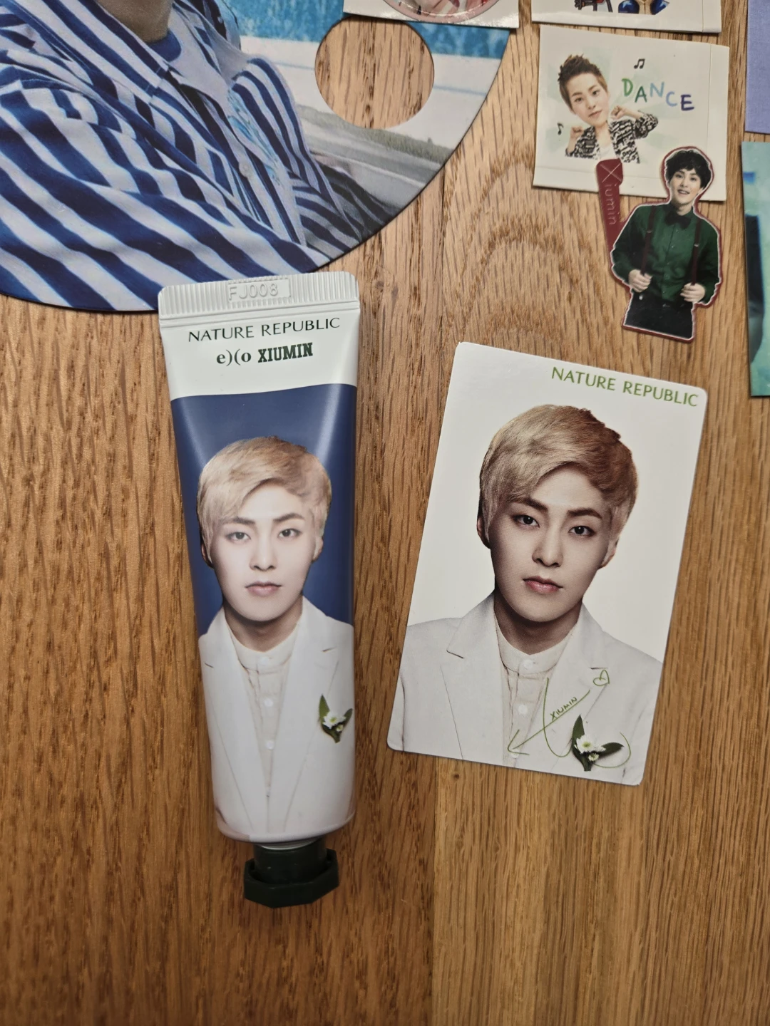 2017 EXO Xiumin Minseok Nature Republic Photocard Hand Cream - photo 2