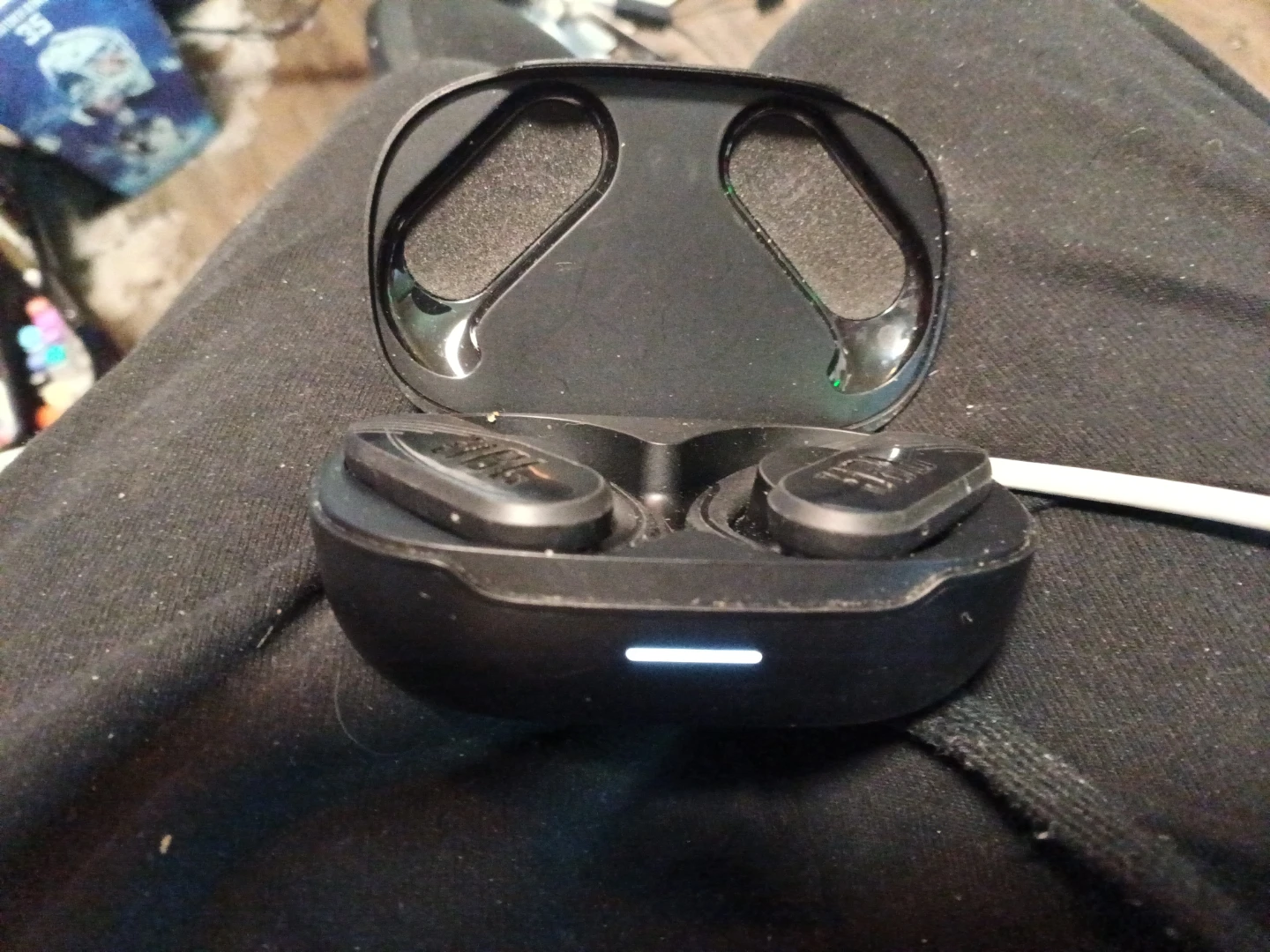 JBL endurance peak 3 Wireless Earbuds - photo 2