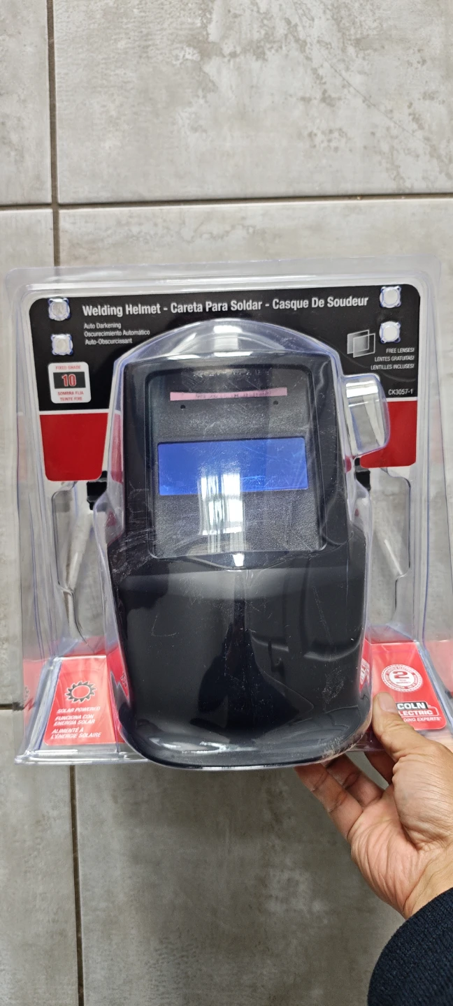 Lincoln Electric Autodarkening Welding Helmet K3057-1