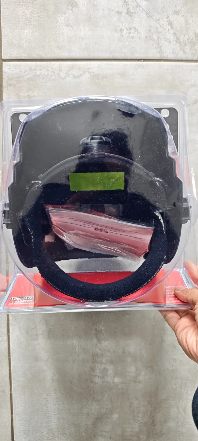 Lincoln Electric Autodarkening Welding Helmet K3057-1 - photo 3