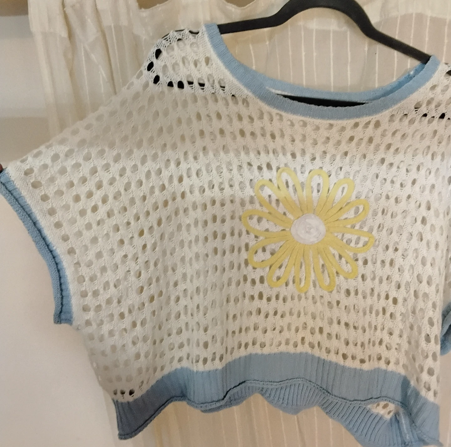 Crocheted White & Blue Flower Top - photo 2