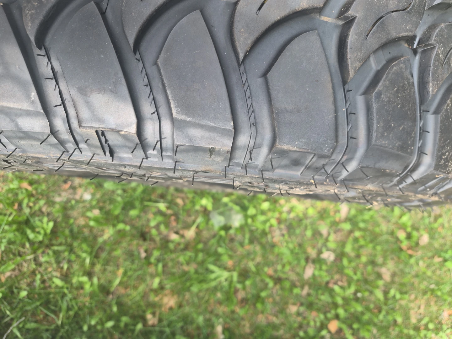 8 Chevrolet Hubcaps and  Rocker Panel tires and rims - photo 3