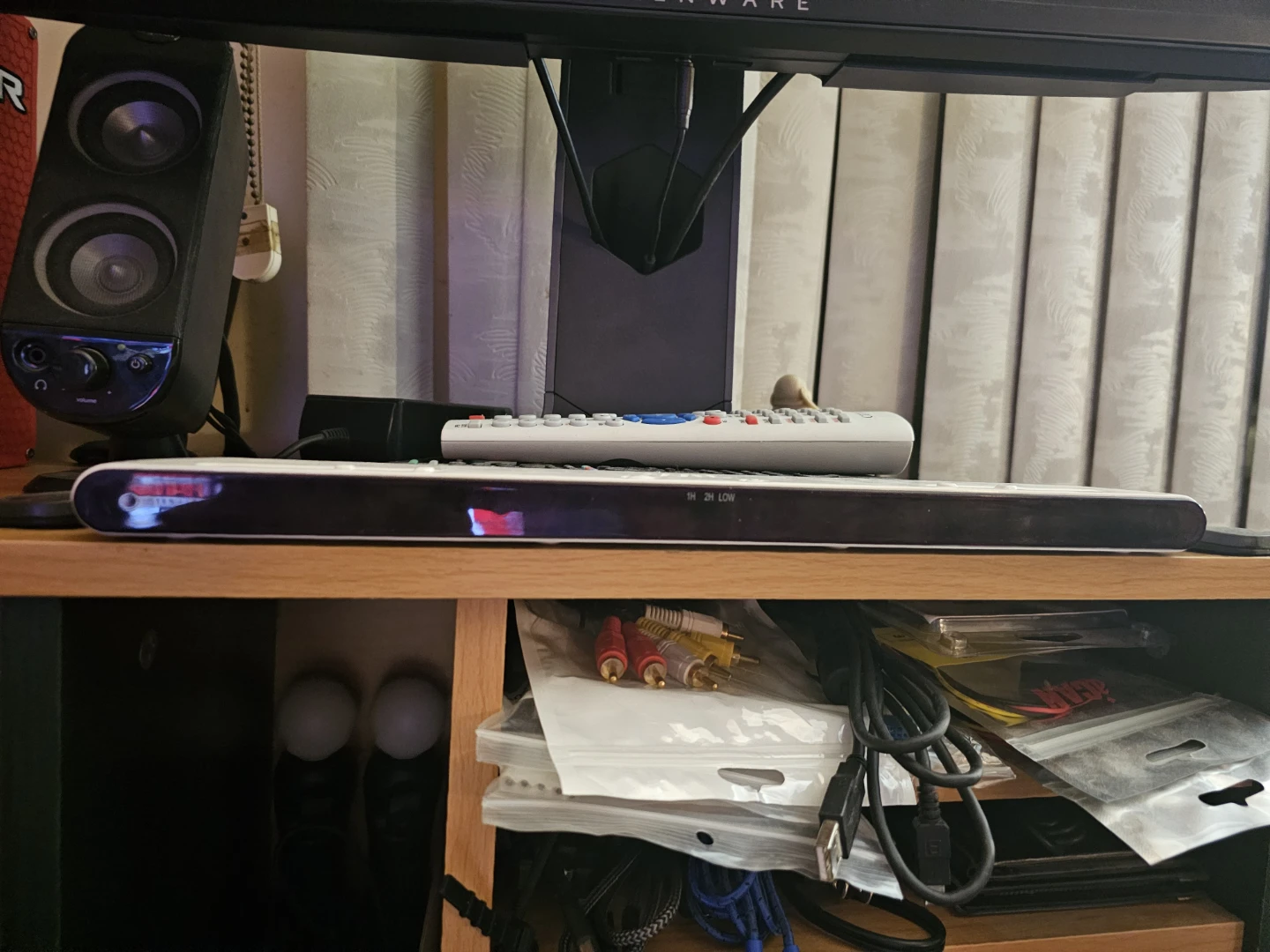 Modded Wii 128GB sd with 2 remotes & Wireless antenna - photo 4