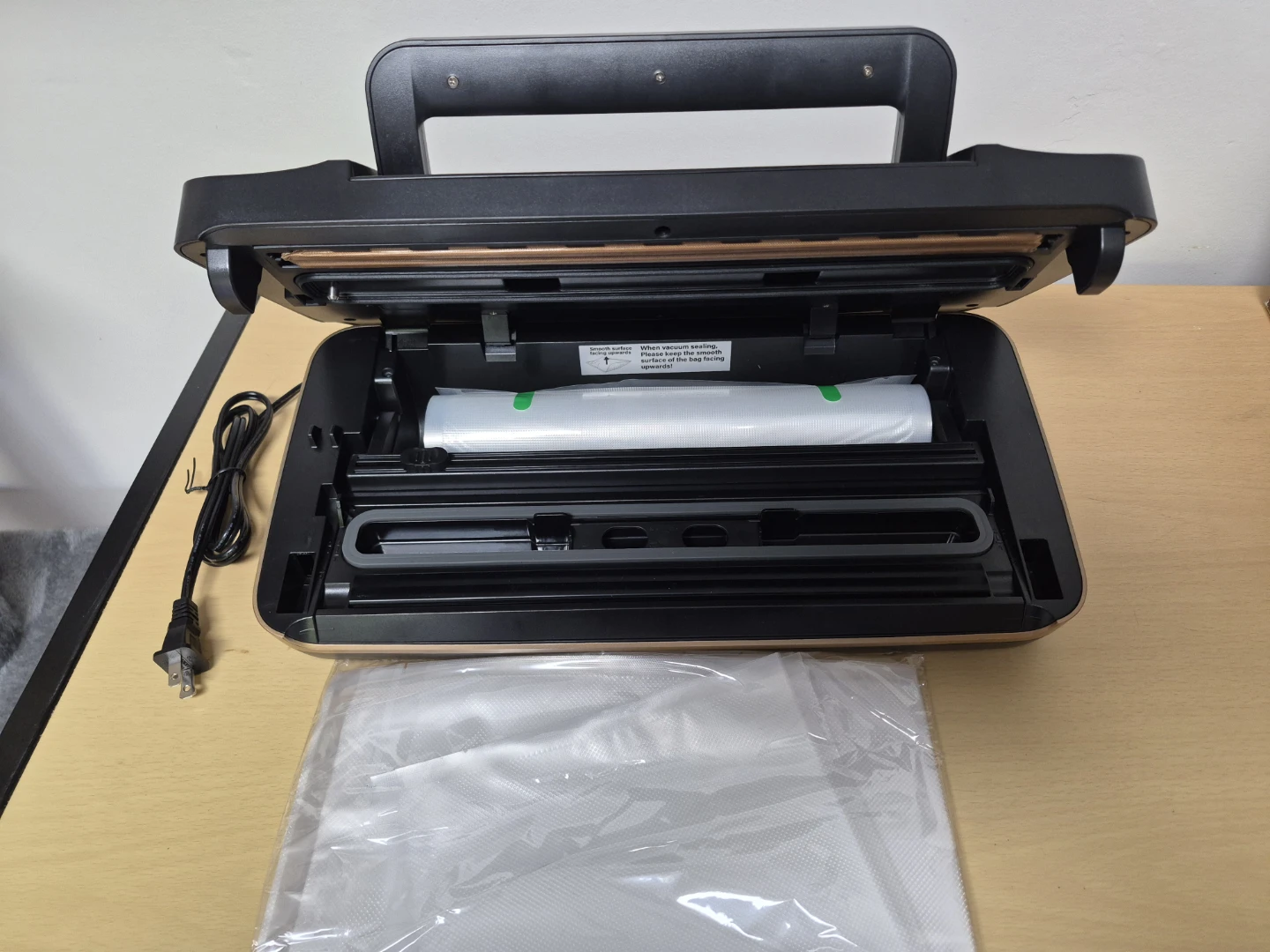 QIQIAOB Vacuum Sealer Model SV608 - photo 3
