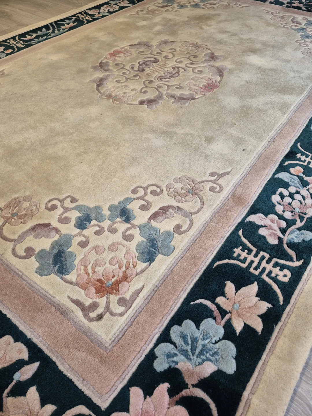 Area Rug with Floral Design and Forrest Green Border - photo 4