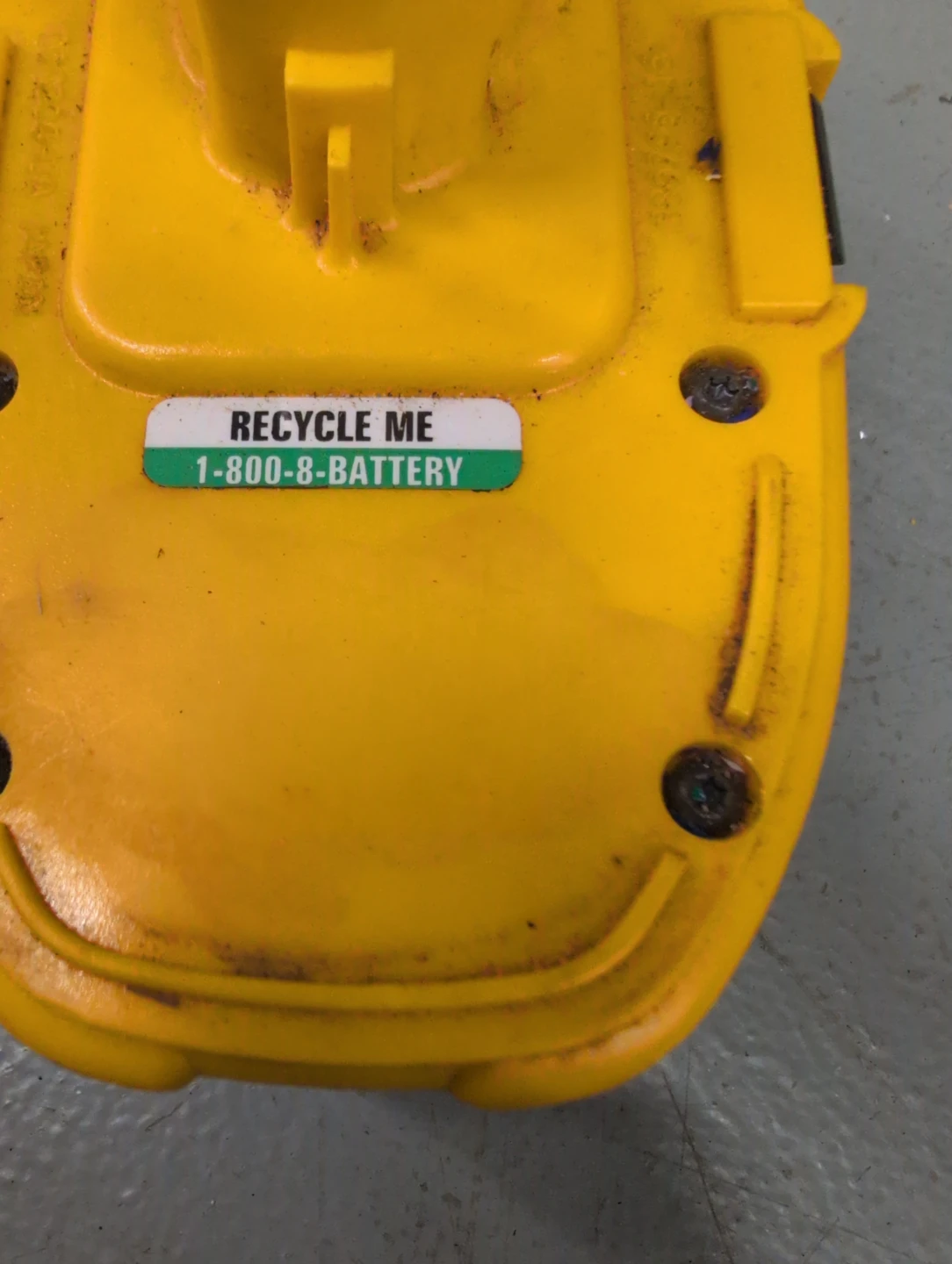 DeWalt 18V XRP DC9096 Battery Pack - photo 2