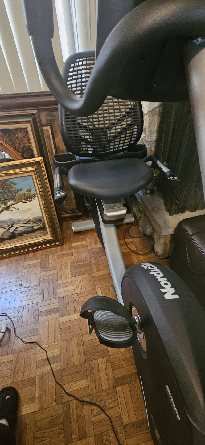 NordicTrack Commercial Series Stationary Bike - photo 2