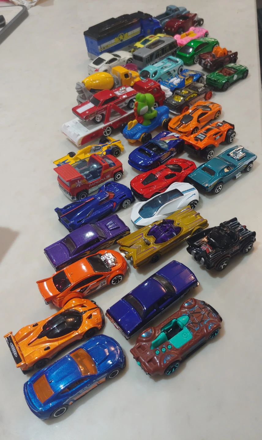 Assorted mostly Hot Wheels Toy Cars Lot