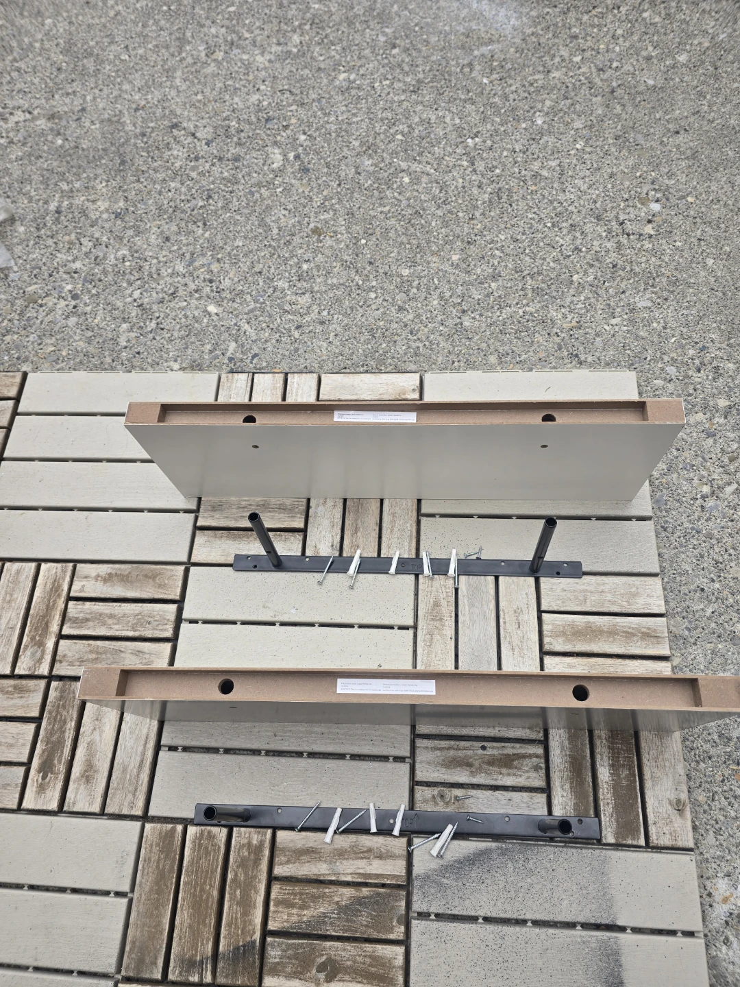 Floating wall-mounted shelves - photo 2