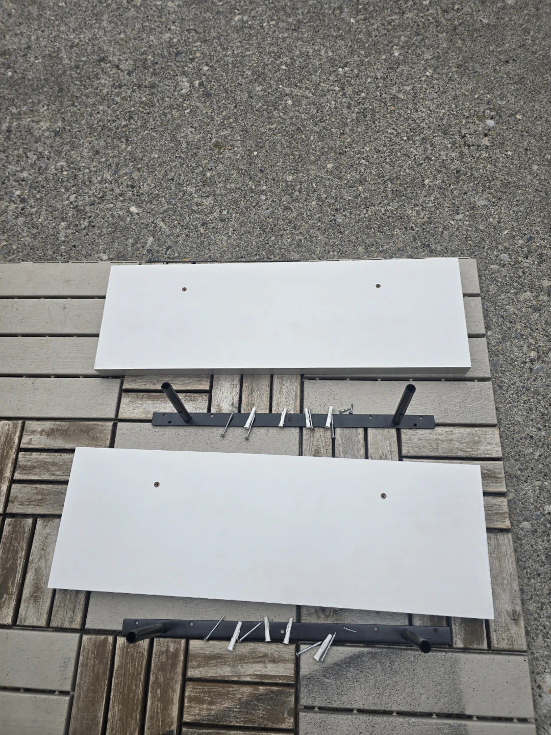 Floating wall-mounted shelves - photo 3