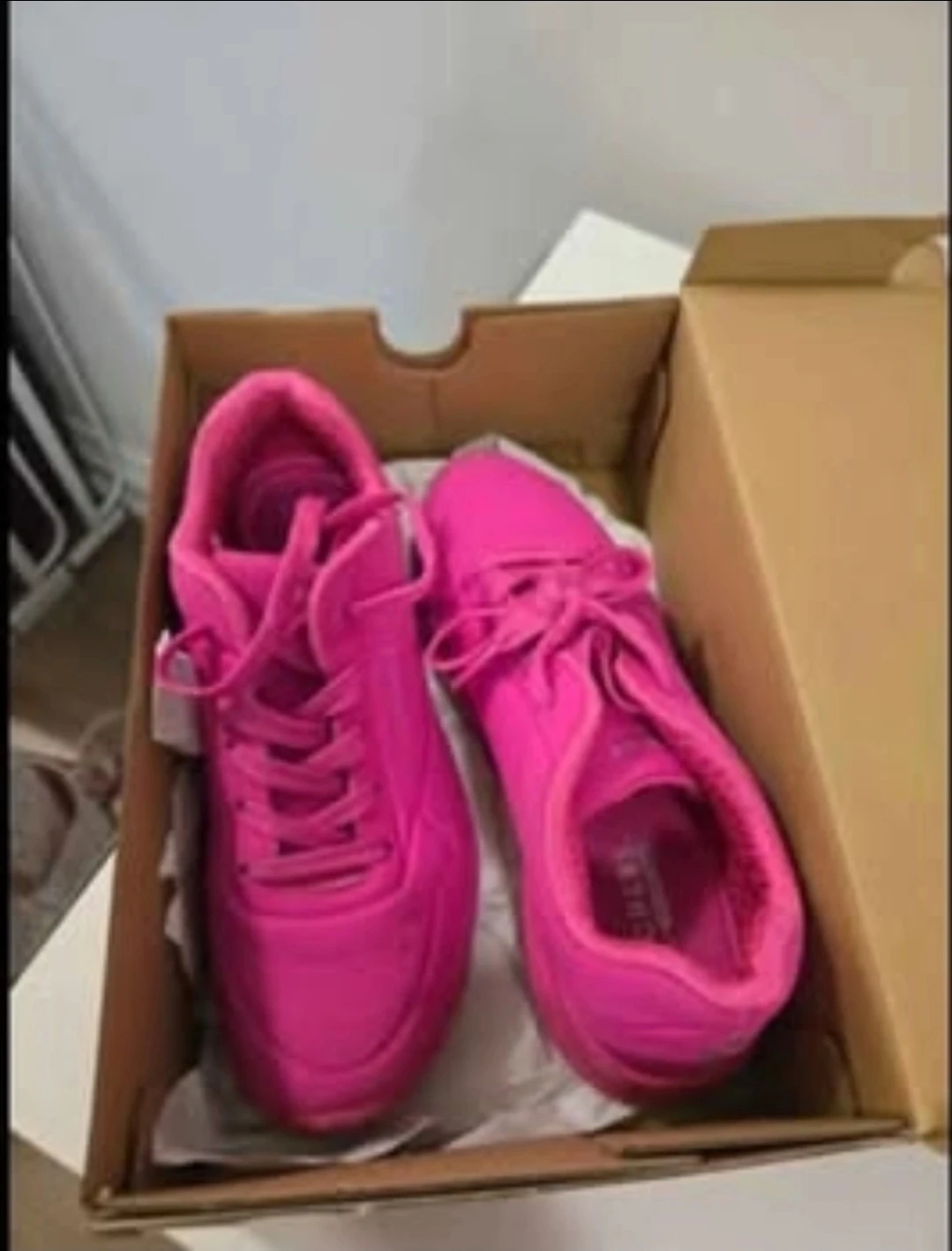 Skechers Girl's Uno Gen1-Neon Glow Sneaker - HOT PINK! Size 3 - photo 4