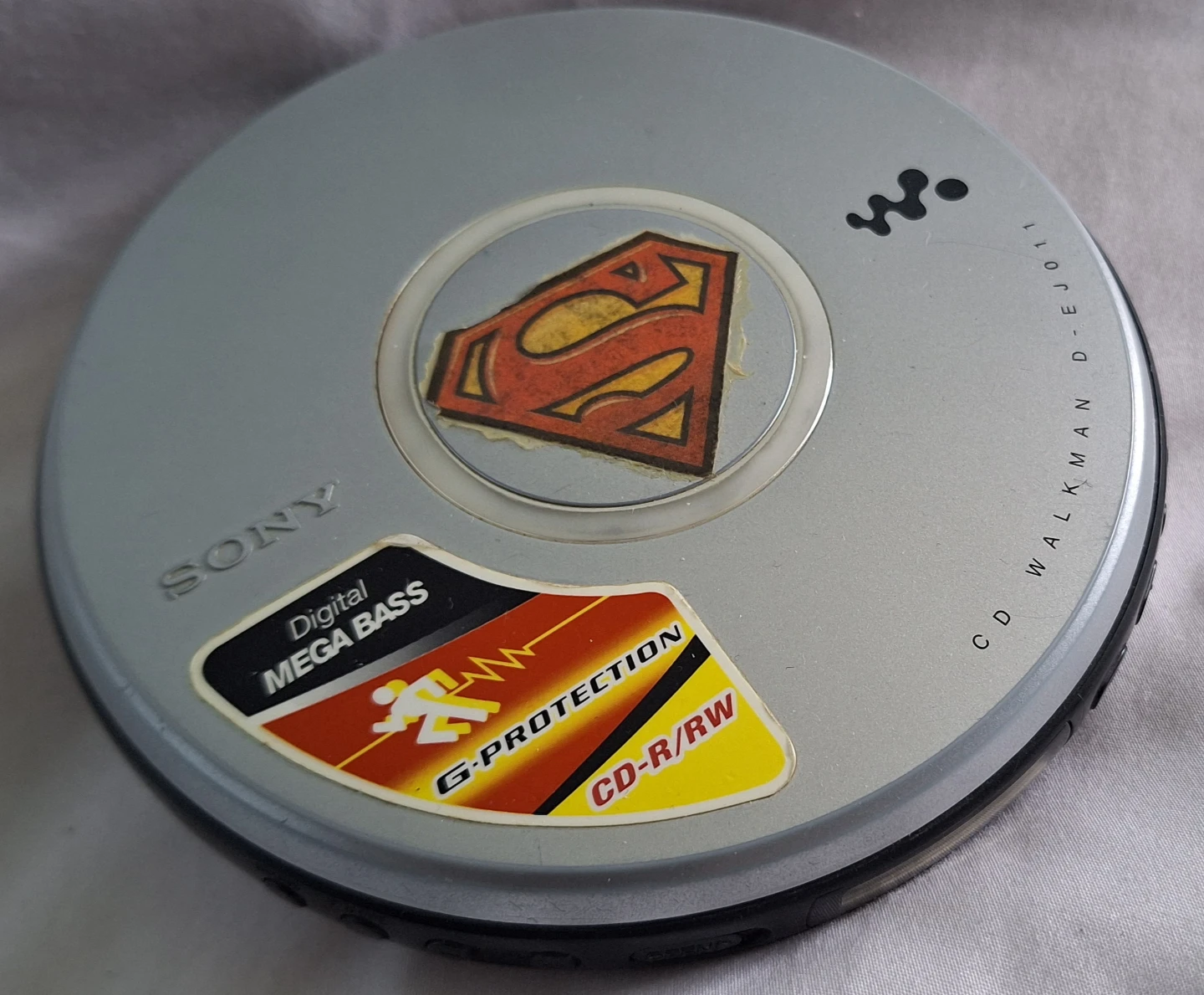 Sony Walkman CD Player D-EJ011 G-Protection Mega Bass