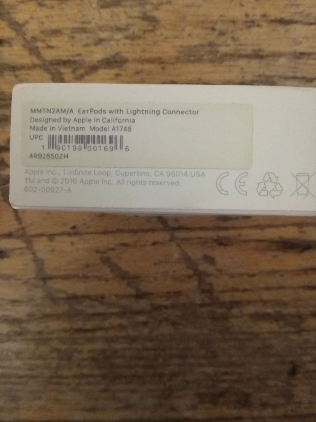 Apple EarPods with Lightning Connector